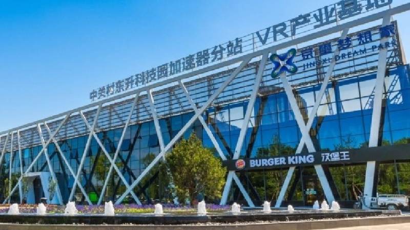 VR多人协作射击项目玩法盘点：从战术分工到沉浸交互的完整观察